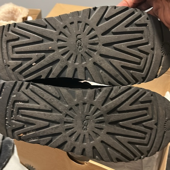 Neumel Uggs - Picture 3 of 6